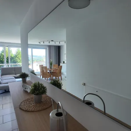 Apartment 1-5 Pers. Beeindruckende Aussicht, Modern+zentral *