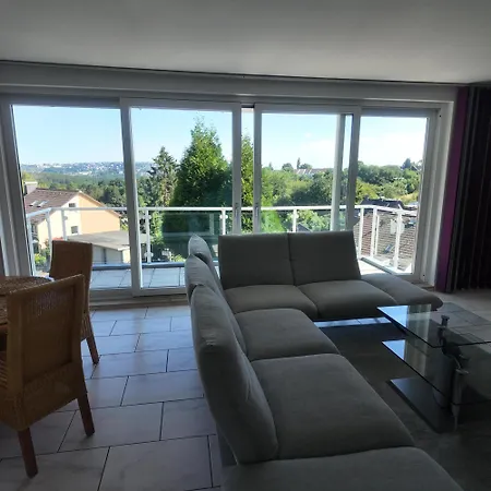 1-5 Pers. Beeindruckende Aussicht, Modern+zentral דירה וופרטל