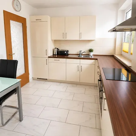 1-5 Pers. Beeindruckende Aussicht, Modern+zentral Апартаменты *